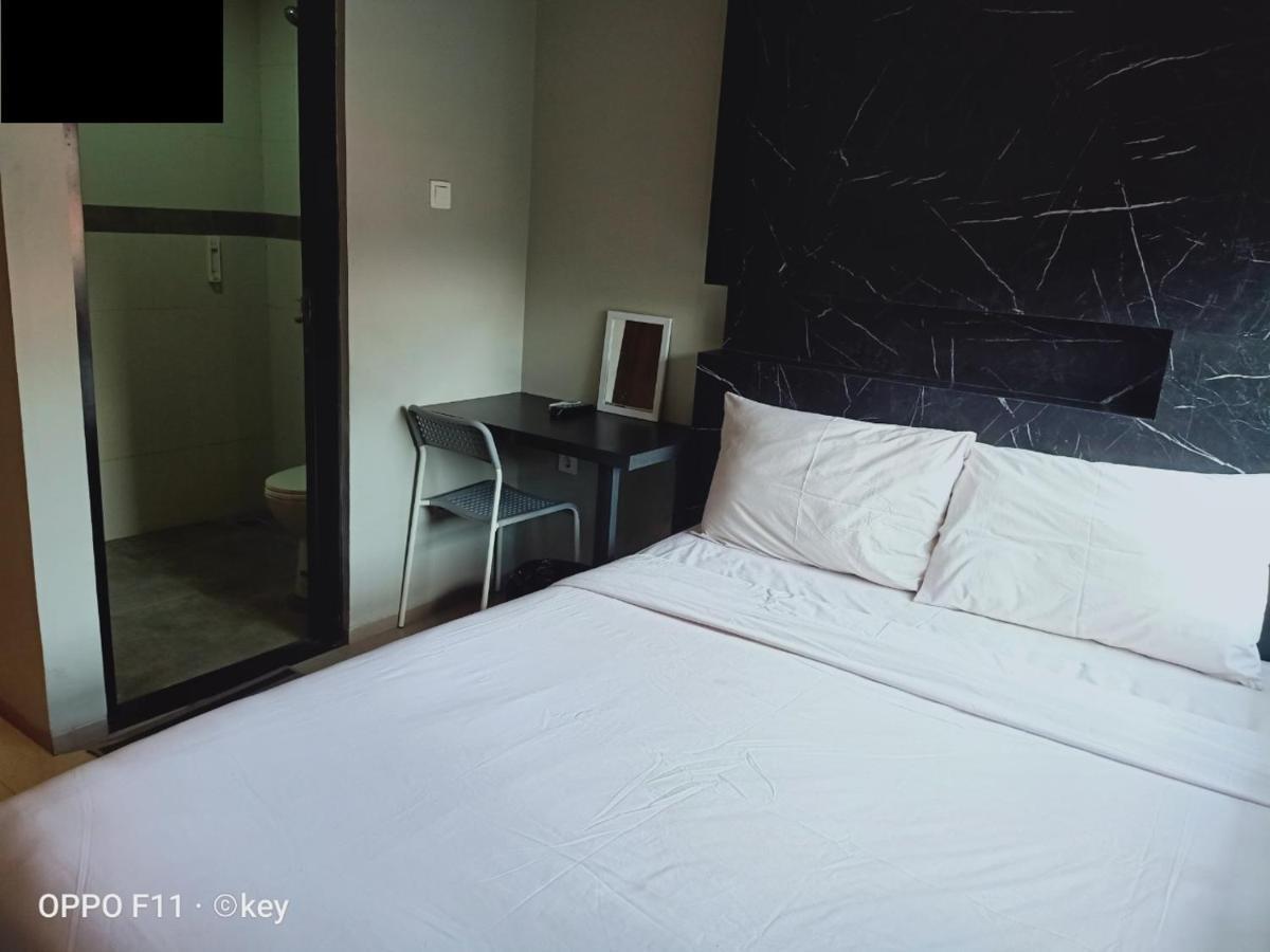 Reddoorz Plus Near Radio Dalam 3 Jakarta Exterior photo