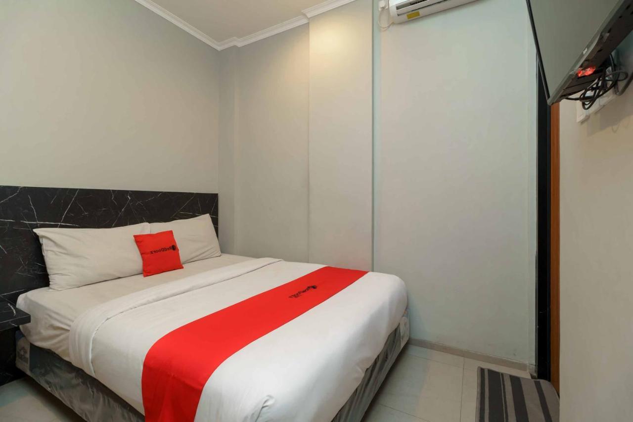 Reddoorz Plus Near Radio Dalam 3 Jakarta Exterior photo