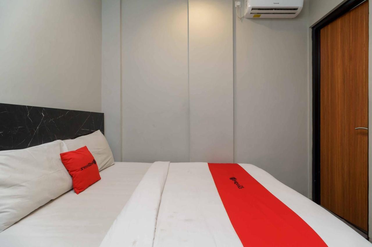 Reddoorz Plus Near Radio Dalam 3 Jakarta Exterior photo